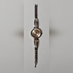 ETEVON Women's Crystal Quartz Analog Watch W/ Luminous Pointers & Rose Gold Brac